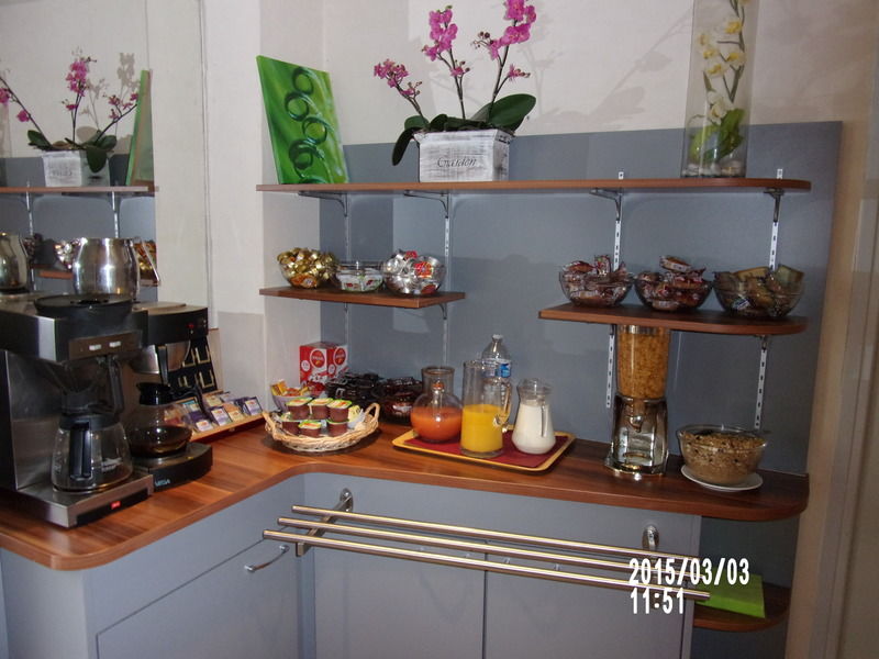 德阿尔特酒店 吕埃尔-马尔迈松 外观 照片